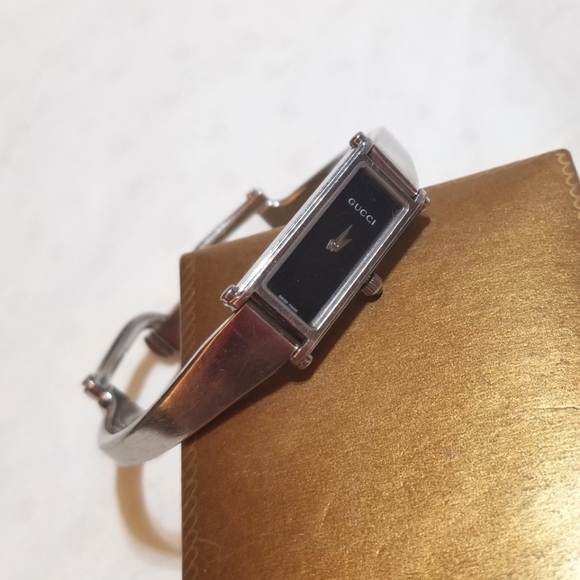 GUCCI 1500L Series Watch - Picture 5 of 7